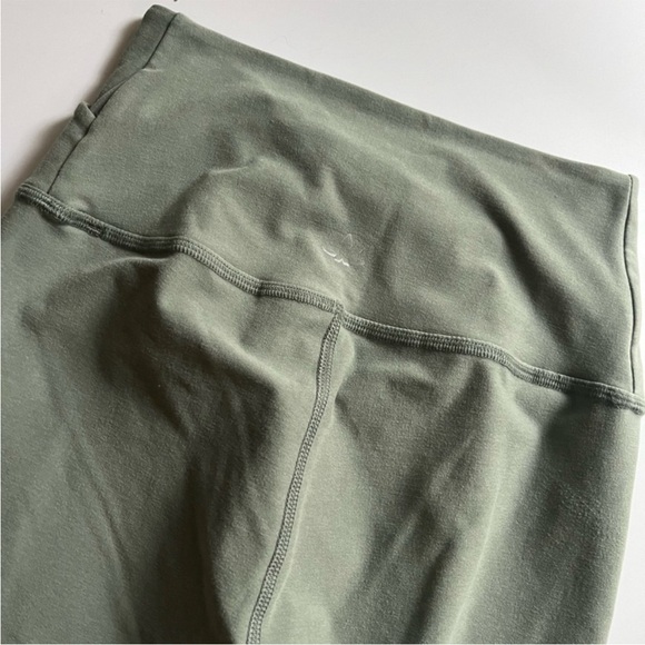 Beyond Yoga Spacedye At Your Leisure High Waisted Midi Legging Grey Sage Heather - Picture 8 of 11